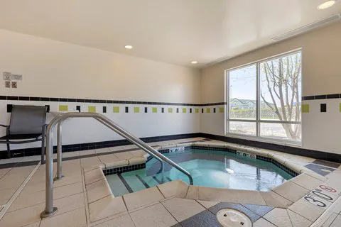 Fairfield Inn & Suites Rockford 4