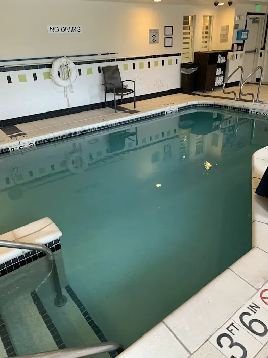 Fairfield Inn & Suites Rockford 4