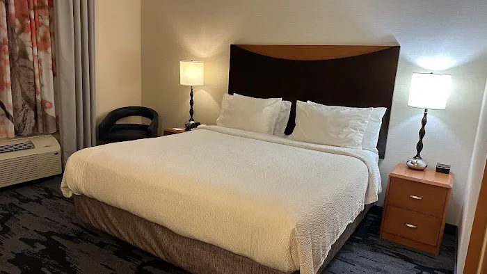 Fairfield Inn & Suites Rockford 4