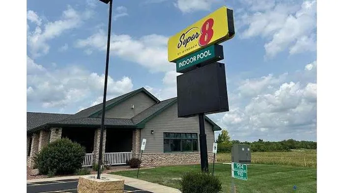 Super 8 by Wyndham Sturtevant/Racine 4