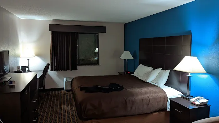 Baymont Inn & Suites by Wyndham Richmond 4