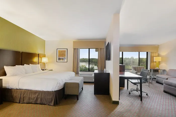 Antioch Hotel & Suites 4
