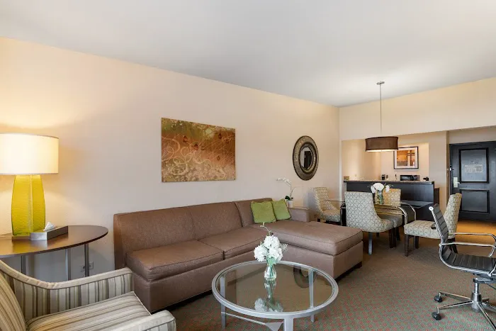 Antioch Hotel & Suites 4