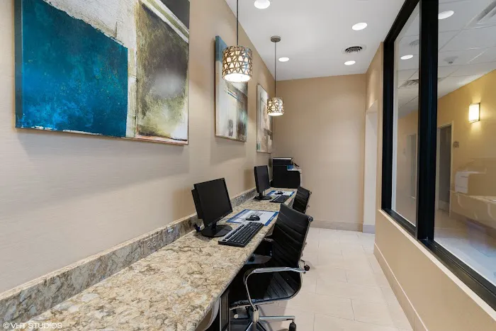 Antioch Hotel & Suites 4