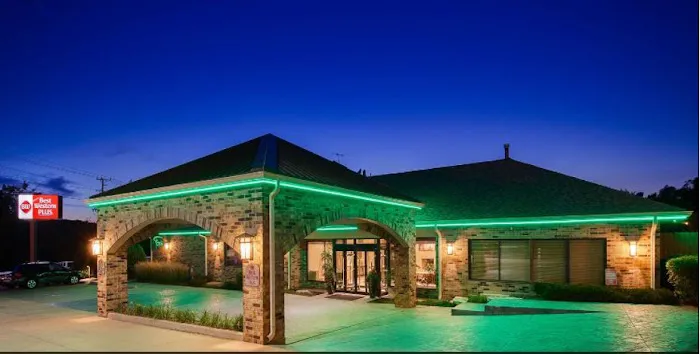 Antioch Hotel & Suites 4