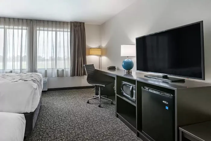 Sleep Inn & Suites Milwaukee/Franklin 4