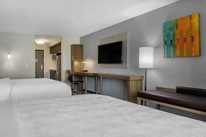 MainStay Suites Milwaukee/Franklin 4