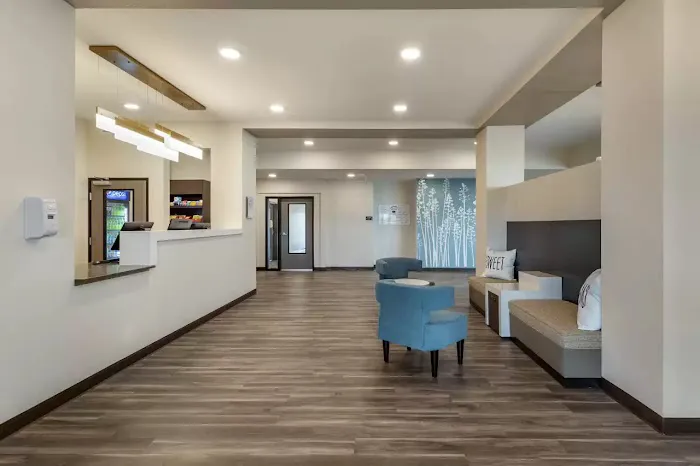 MainStay Suites Milwaukee/Franklin 4