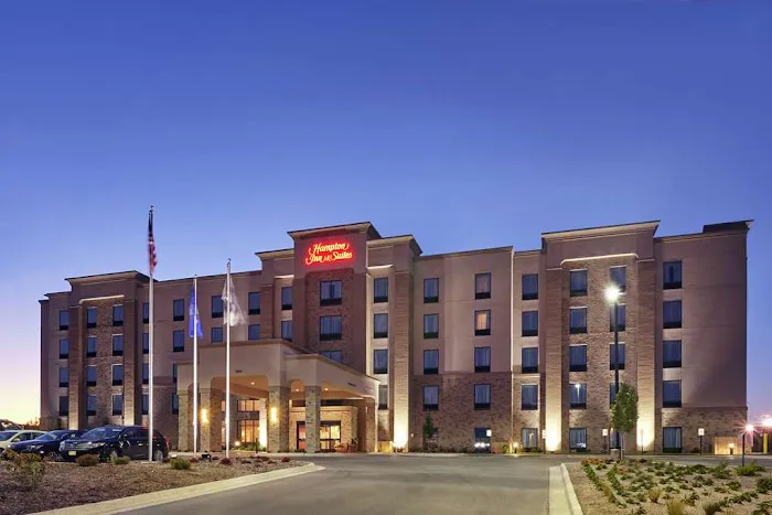 Hampton Inn & Suites Milwaukee/Franklin 4