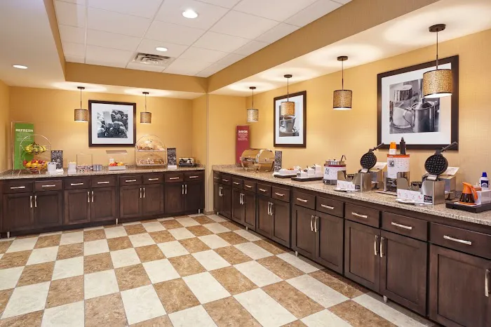 Hampton Inn & Suites Milwaukee/Franklin 4
