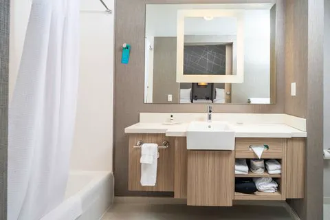 SpringHill Suites Kenosha 4