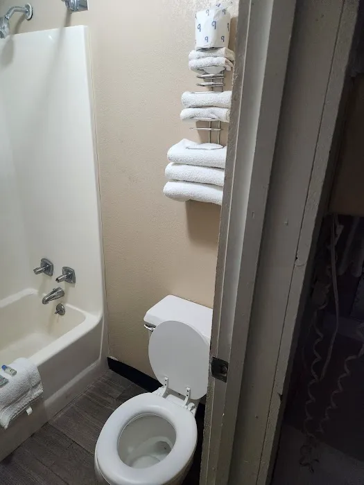 Value Inn Kenosha I-94/Exit 344 4