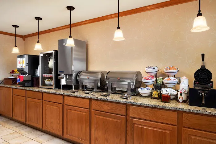 Country Inn & Suites by Radisson Kenosha - Pleasant Prairie 4