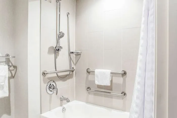 DoubleTree by Hilton Pleasant Prairie Kenosha 4