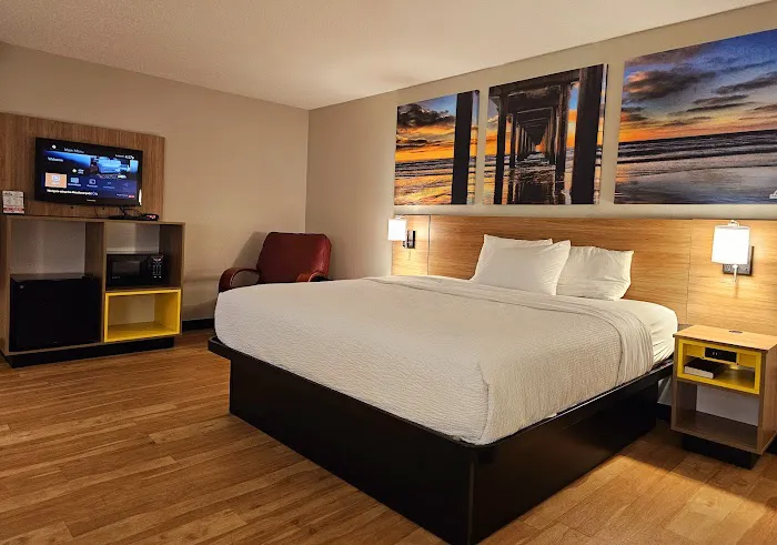 Days Inn by Wyndham Pleasant Prairie Kenosha 4
