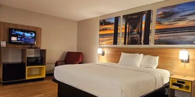 Days Inn by Wyndham Pleasant Prairie Kenosha