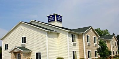 Cobblestone Inn & Suites - Clintonville