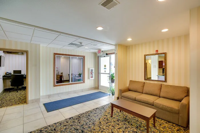 Cobblestone Inn & Suites - Clintonville 4