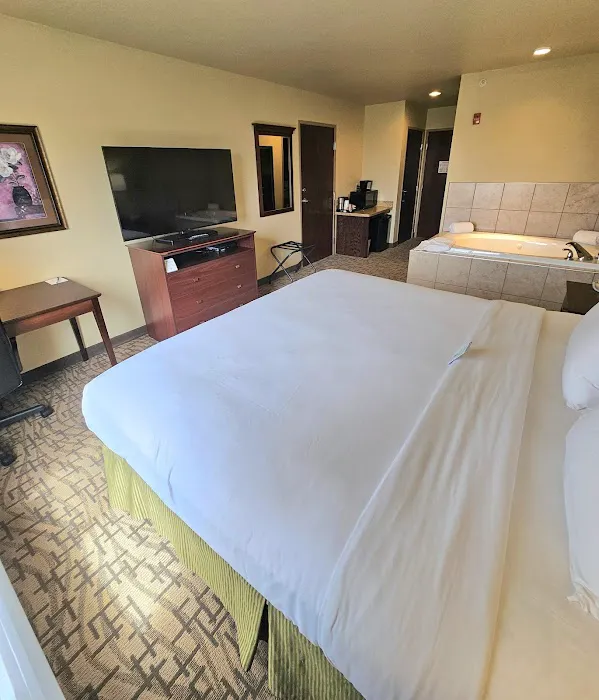 Cobblestone Inn & Suites - Clintonville 4