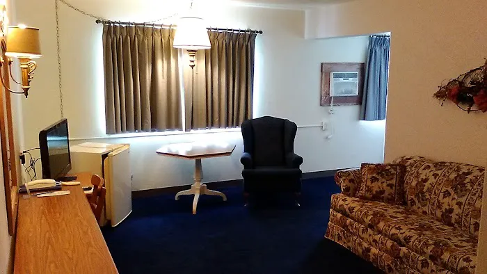 Landmark Motel 4