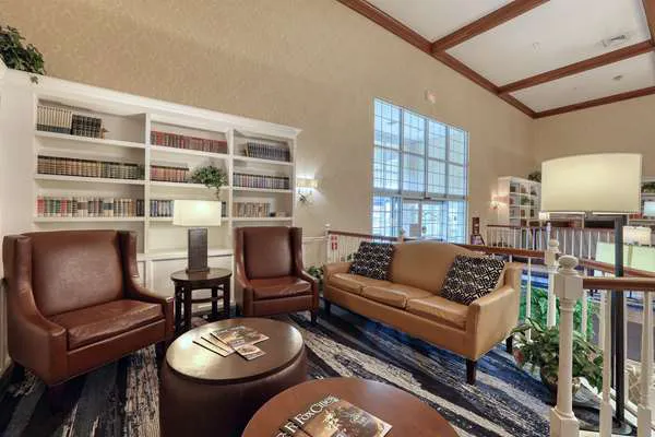 Comfort Suites Appleton Airport 4