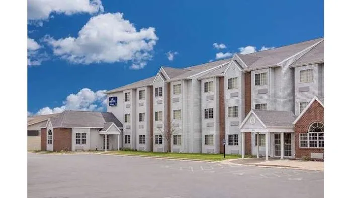 Microtel Inn & Suites by Wyndham Appleton 4