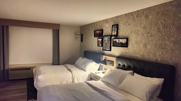 Four Points by Sheraton Appleton 4