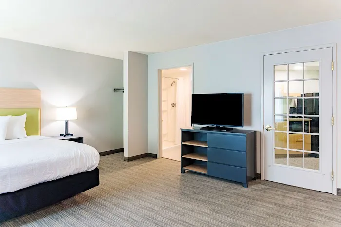 Country Inn & Suites by Radisson, Appleton, WI 4