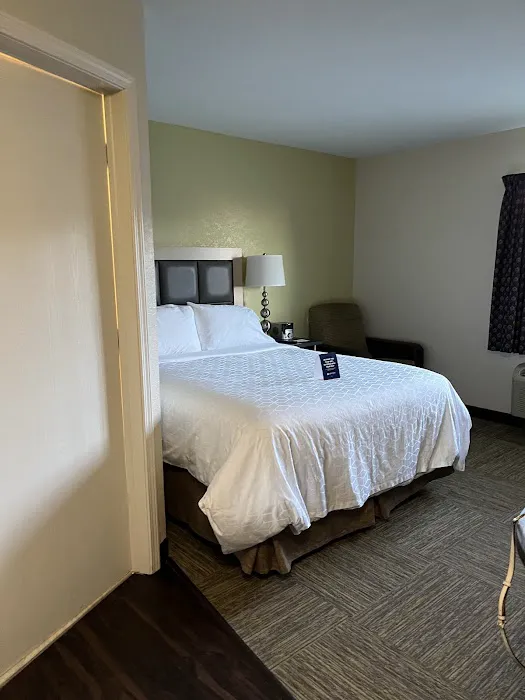 Candlewood Suites Appleton, an IHG Hotel 4