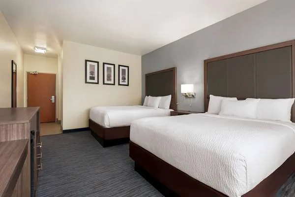 AmericInn by Wyndham Appleton Airport 4