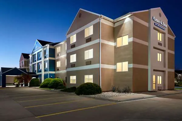 AmericInn by Wyndham Appleton Airport 4
