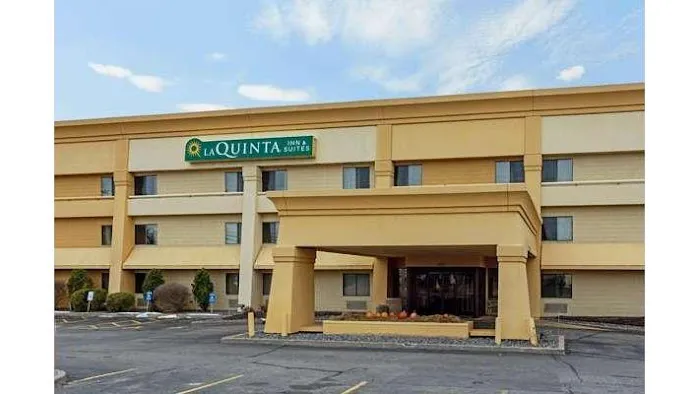 La Quinta Inn & Suites by Wyndham Stevens Point 4
