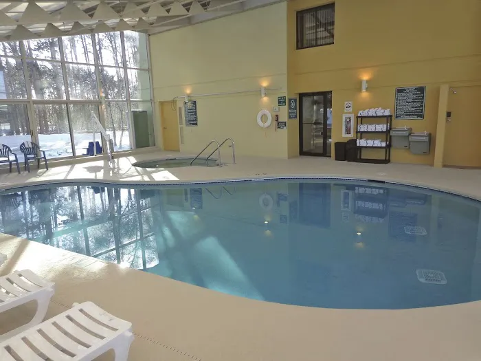 La Quinta Inn & Suites by Wyndham Stevens Point 4