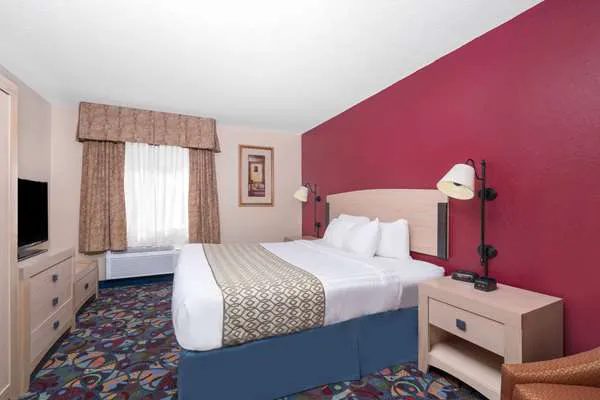 Baymont by Wyndham Stevens Point 4