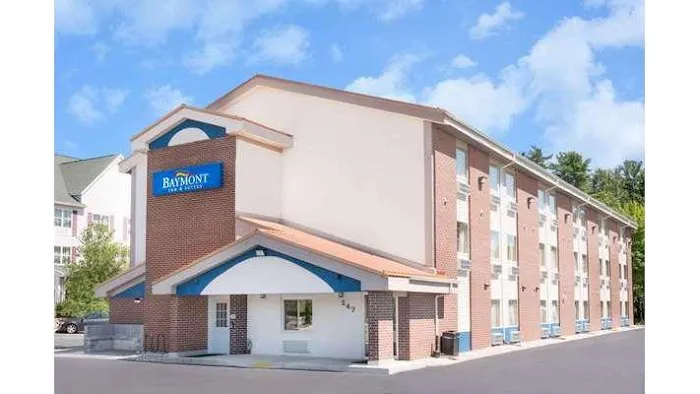 Baymont by Wyndham Stevens Point 4