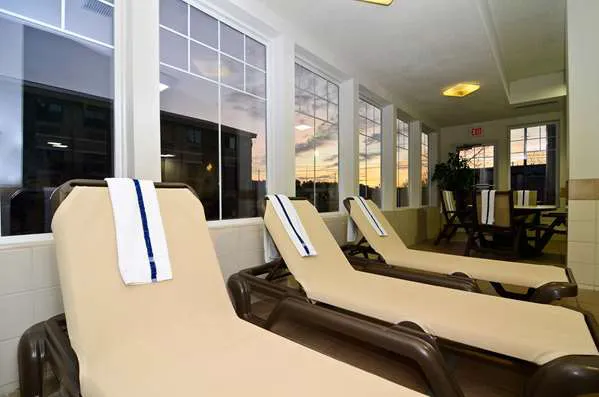 Country Inn & Suites by Radisson, Stevens Point, WI 4
