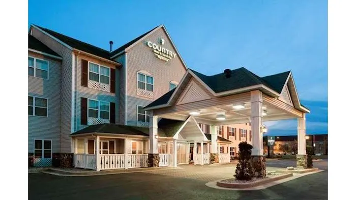 Country Inn & Suites by Radisson, Stevens Point, WI 4