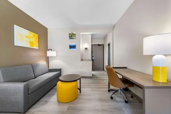 Comfort Suites Stevens Point 4