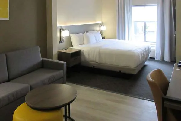 Comfort Suites Stevens Point 4