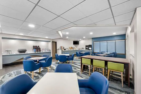 Comfort Suites Stevens Point 4