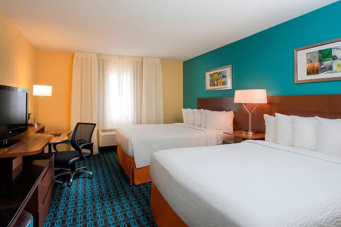 Wingate by Wyndham Oshkosh 4