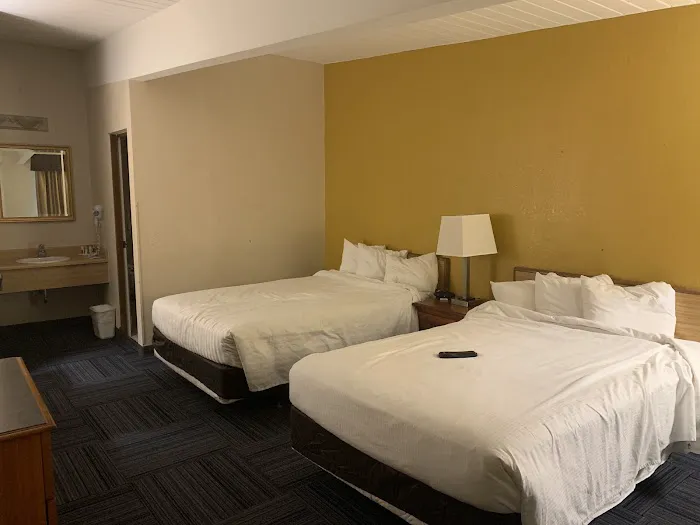 Travelodge by Wyndham Appleton 4