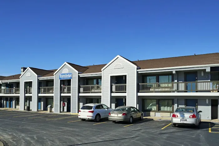 Travelodge by Wyndham Appleton 4