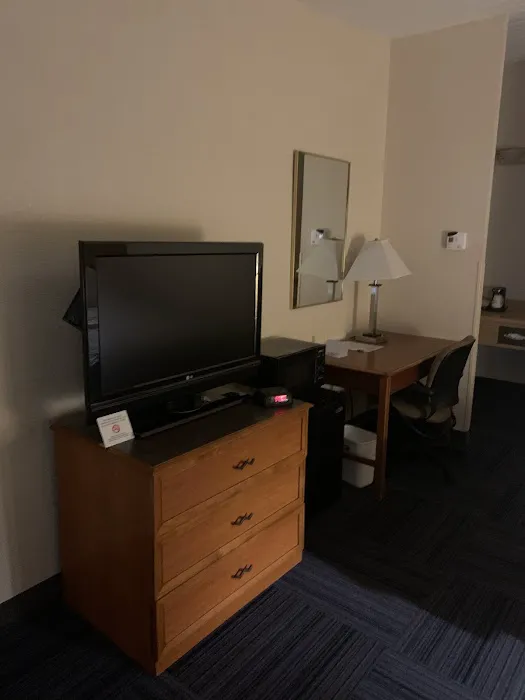Travelodge by Wyndham Appleton 4