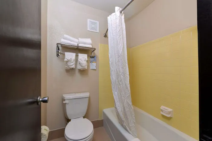 Quality Inn Appleton West 4