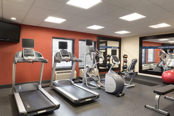 Hampton Inn Appleton-Fox River Mall Area 4