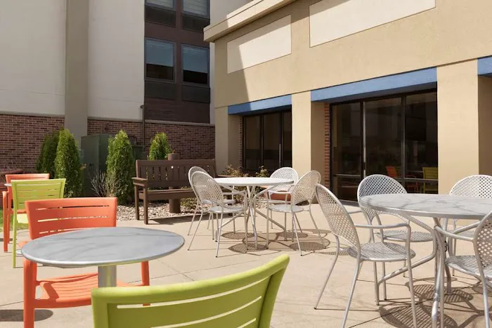 Hampton Inn Appleton-Fox River Mall Area 4