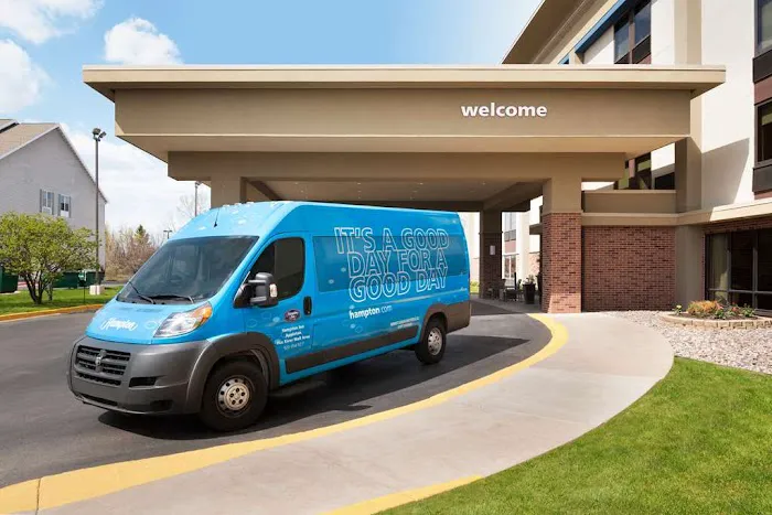 Hampton Inn Appleton-Fox River Mall Area 4