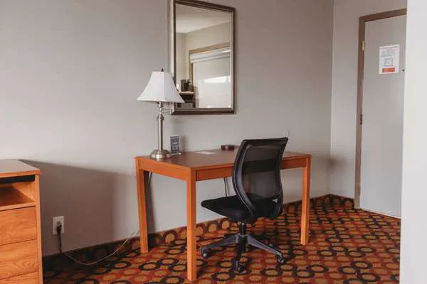 AmericInn by Wyndham Appleton Downtown 4