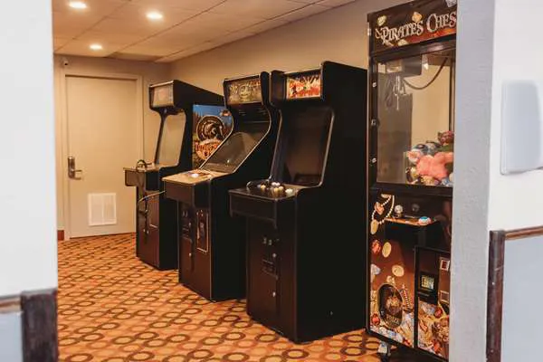 AmericInn by Wyndham Appleton Downtown 4